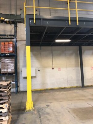 Alternative view of 15'-6" x 71'-0" Mezzanine with Bar Grating Floor