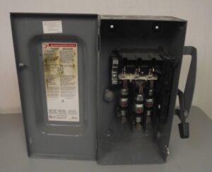 Square D General Duty Safety Switch D323N / 100 AMP Fused Knife Switch - Used - Image 5