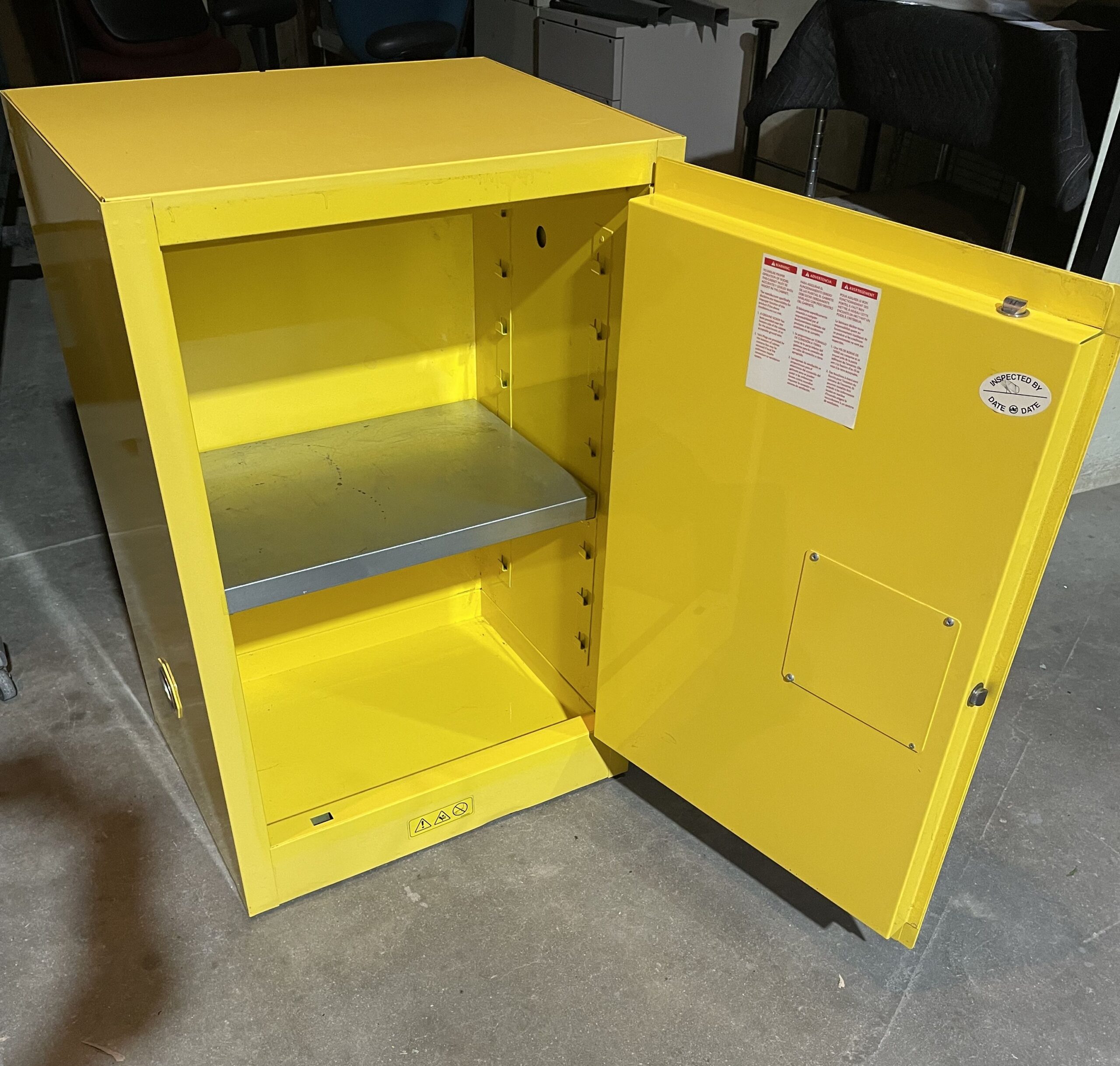 Uline H-2218M 12 Gallon Flammable Storage Cabinet - Used - Image 3