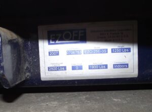 **SALE PENDING** EZ Off Lifter Model EZO-25E-3S - Used - Image 6