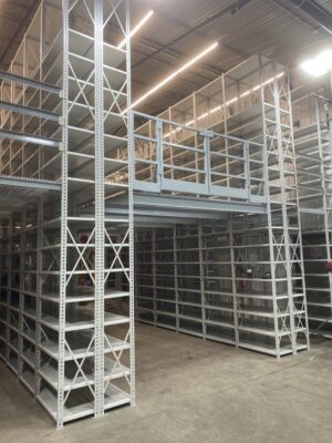 Shelving Supported Mezzanine for Customer
