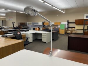 Humanscale Adjustable Desk Lamp- Used