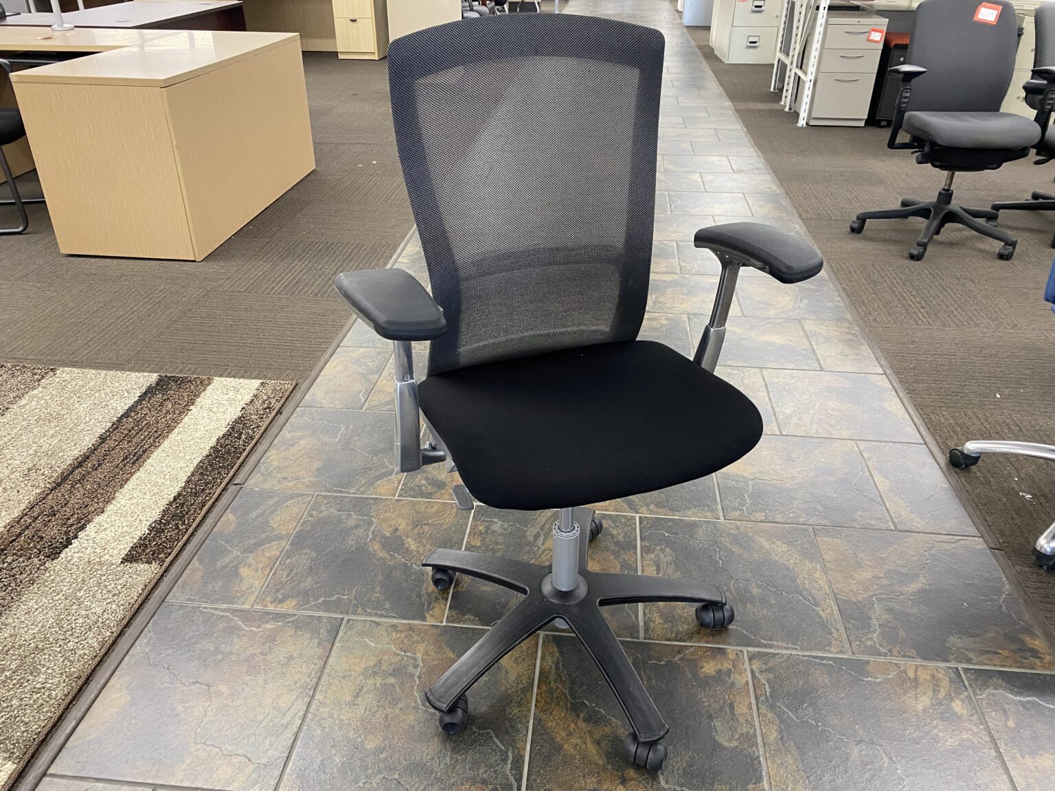 Knoll Life Black Mesh Task Chair Used Welter Storage