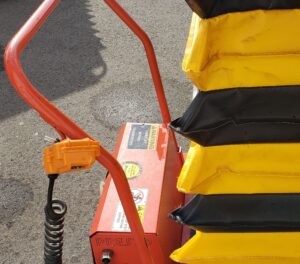 **SOLD** Presto 40"x48" 1000# Cap. Portable Power Lift Table with Accordion Skirting / Used (PL1) - Image 5
