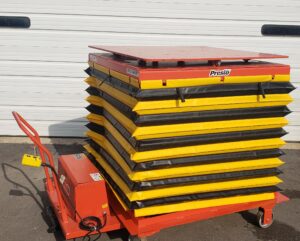 Presto 48"x48" 1500# Cap. Portable Power Lift Table w/ Turntable & Accordion Skirting / Used (PL3)