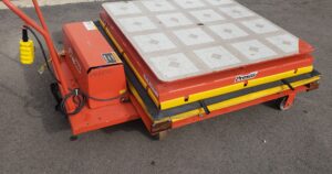 Presto 48"x48" 1500# Cap. Portable Power Lift Table w/ Turntable & Accordion Skirting / Used (PL2) - Image 7