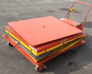 Presto 48"x48" 1500# Cap. Portable Power Lift Table w/ Turntable & Accordion Skirting / Used (PL3) - Image 7