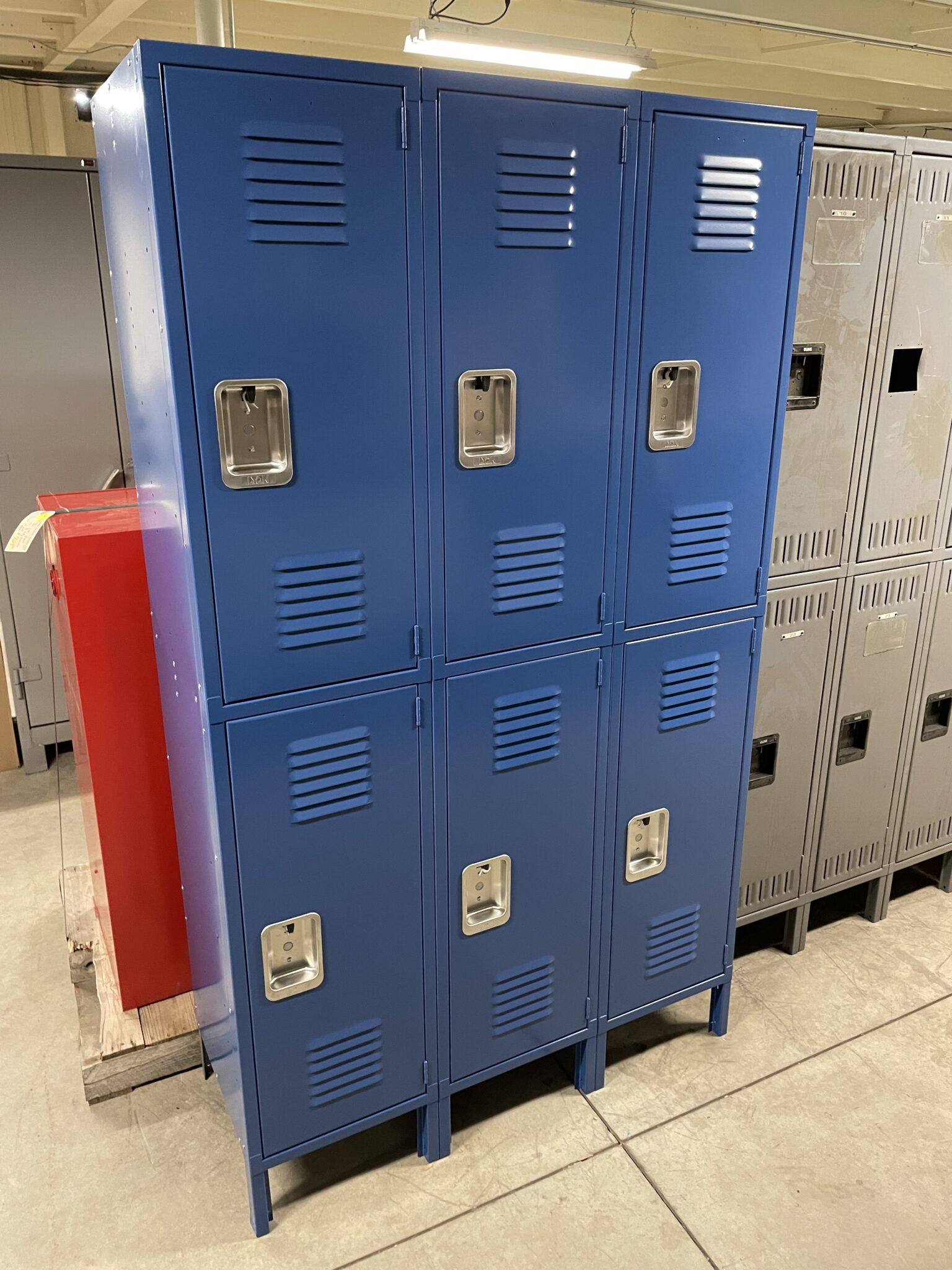 double-tier-lyon-brand-15-x18-x36-78-overall-w-feet-blue-lockers