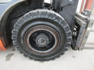 #003 Toyota Forklift Model 8FGU25 - Used - Image 3