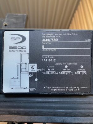 Alternative view of #001 Crown SP3510-30 Forklift - Used