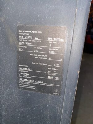 #002 Crown SP3510-30 Forklift - Used - Image 3