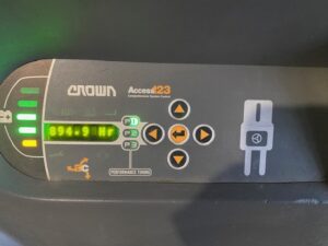 #002 Crown SP3510-30 Forklift - Used - Image 6
