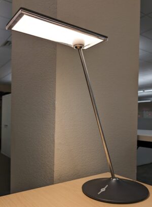 Alternative view of Humanscale Horizon LED Black/Chrome Freestanding Desk Lamp - Used