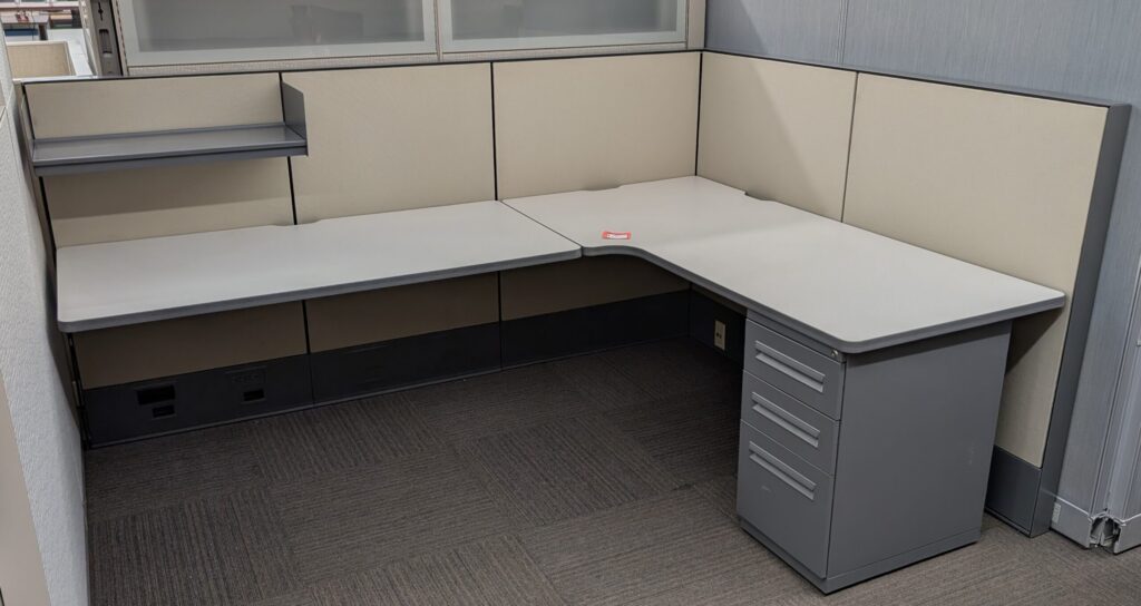 Haworth Compose 8'x6' Panel Workstation - Used