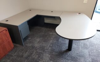 Hon 10500 Series U-Shape Desk with Boomerang Peninsula Front - Used
