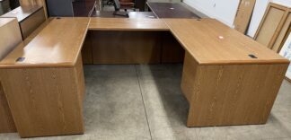 HON 10700 Series Medium Oak U-Shape Desk Set