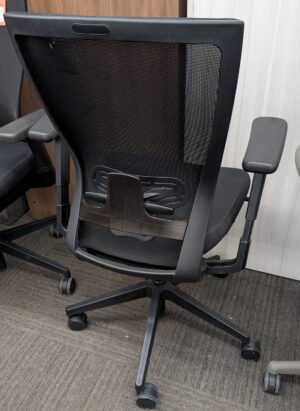 Alternative view of KI Altus Black Fabric/Mesh Task Chair - Used