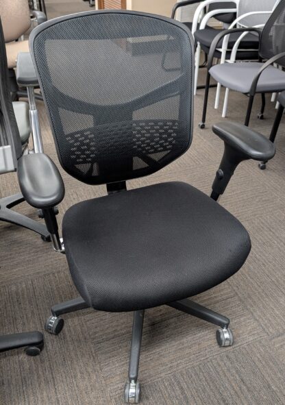 Black Mesh Back Fabric Seat Armchair - Used