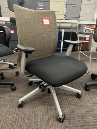 Black Fabric Seat Earth-Tone Mesh Back Task Chair - Used