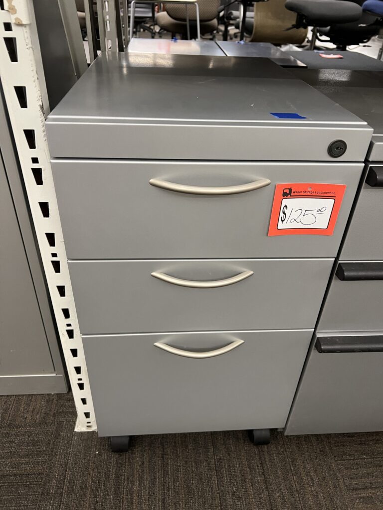 Silver B/B/F Mobile Drawer Pedestal - Used
