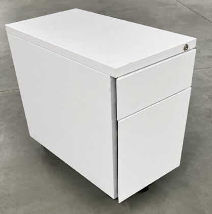 White Low Profile Mobile B/F Pedestal File - Used