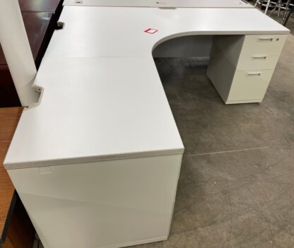 KI 6'x6' White Corner L-Shape Desk w/ Steelcase Repainted Drawer Pedestals - Used - Image 2
