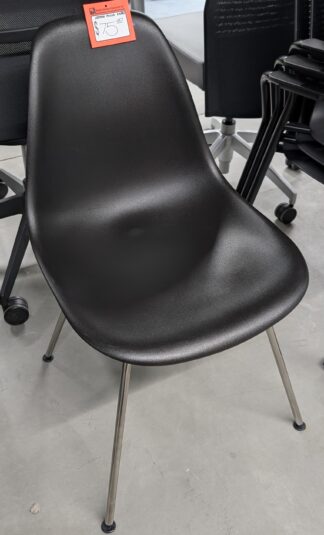 Herman Miller Eames Black Molded Plastic Side Chair - Used