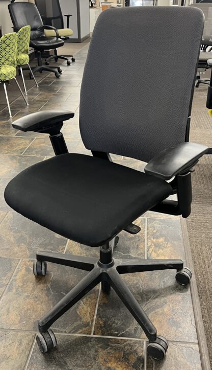 Steelcase Amia w/ Dark Gray Fabric - Used