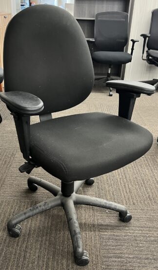 All-Black Fabric Task Chair w/ Arms - Used