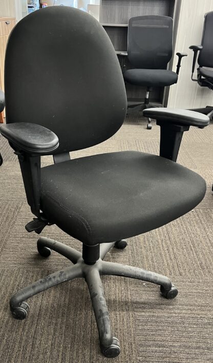 All-Black Fabric Task Chair w/ Arms - Used