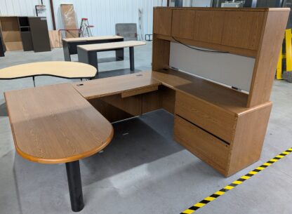 HON Medium Oak 8'x6' U-Shape Desk Set w/ Hutch - Used