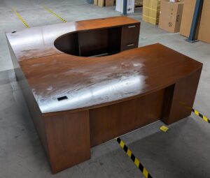 Alternative view of Veneer Ergo Bowfront 100"x90" U-Shape Cockpit Desk Set - Used