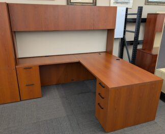 Cherry Laminate 6'x7' L-Shape Desk Set w/ Hutch (R Return) - Used