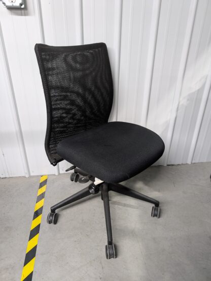Steelcase Black Mesh Back Black Fabric Seat "Jersey" w/ No Arms – Used