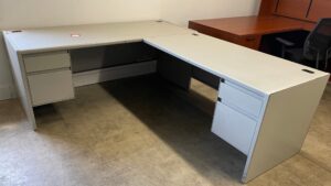 Steelcase 9000 Grey Heavy-Duty L-Shape Desk - Used