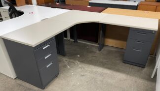 Haworth 6'x6' Beige Top Repainted L-Shape Desk Set - Used