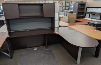 Espresso 89"x71" Ergo Peninsula L-Shape Desk Set w/ Hutch - Used