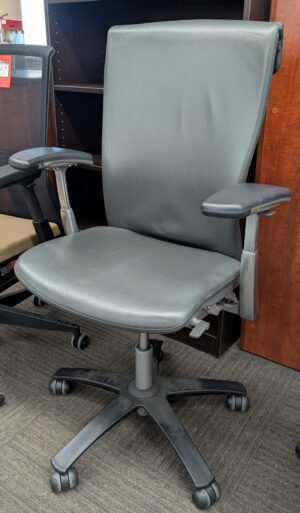 Knoll Life Grey Vinyl Task Chair w/ Removable Back Cover - Used