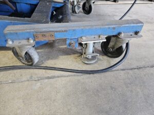 Power Incline Conveyor / 84" Tall (Reversible) - Used - Image 10