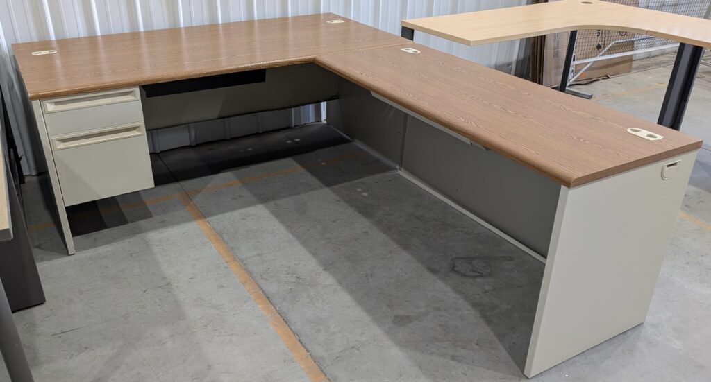 HON 38000 Series Medium Oak Top and Putty Steel Chassis Desk Set - Used