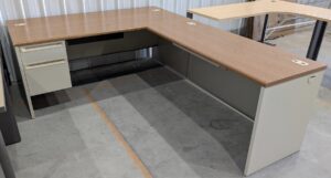 HON 38000 Series Medium Oak Top and Putty Steel Chassis Desk Set - Used