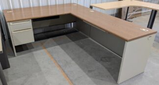 HON 38000 Series Medium Oak Top and Putty Steel Chassis Desk Set - Used