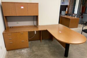 HON Bourbon Cherry 6'x8' Peninsula L-Shape Desk w/ Hutch - Used