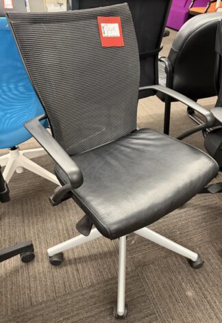 Haworth X99 Vinyl Seat w/ Mesh Back Task Chair - Used